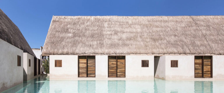 HOTEL PUNTA CALIZA: UN ENCUENTRO ENTRE AGUA Y TIERRA #Arquitecturademadera