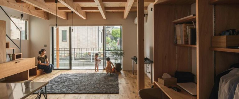 NOJI HOUSE. ALMACENAR Y VIVIR #Arquitecturademadera